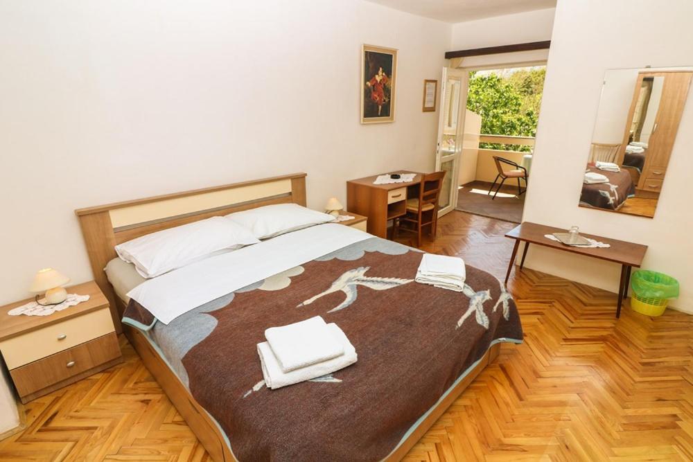 Double Rooms Tomica 2 With Balcony Baška Exterior foto
